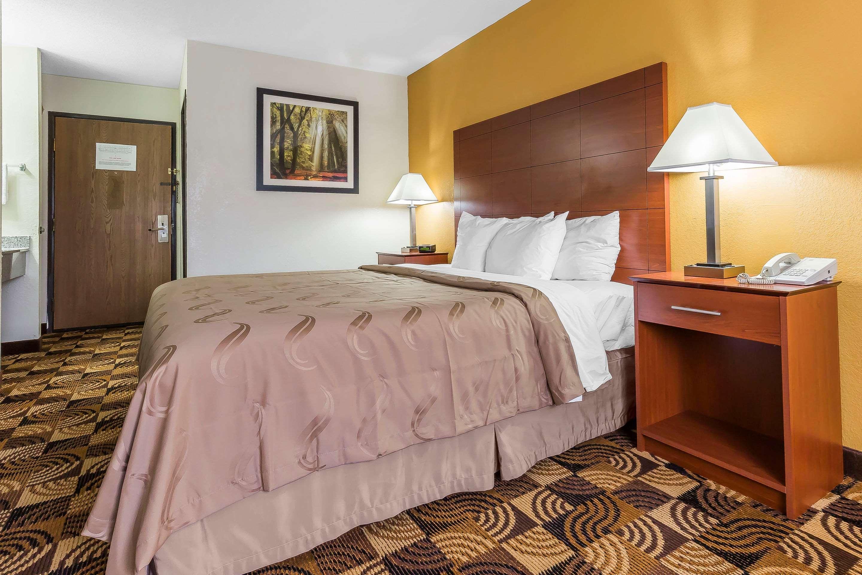 Quality Inn Sycamore - Dekalb Exterior photo