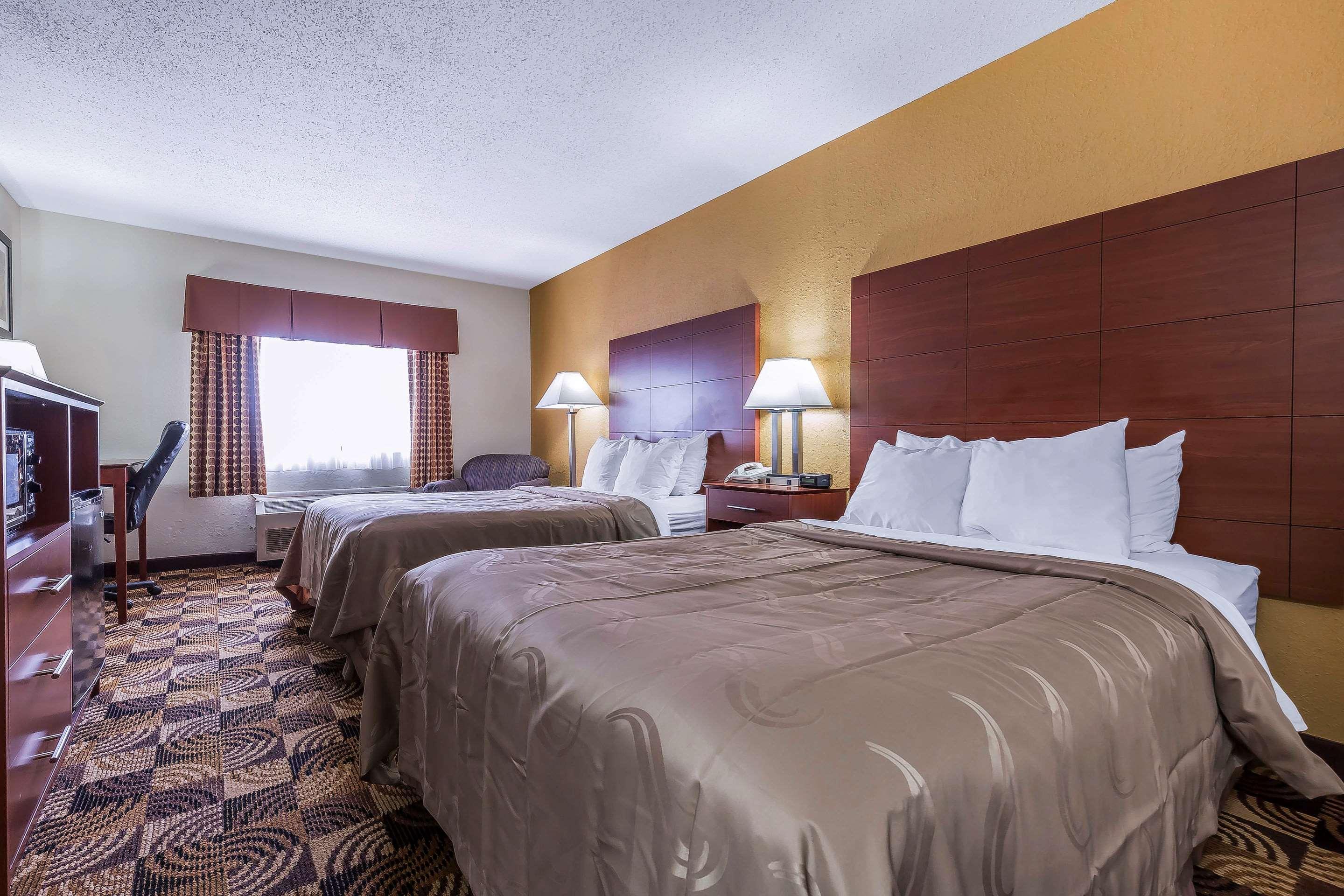 Quality Inn Sycamore - Dekalb Exterior photo