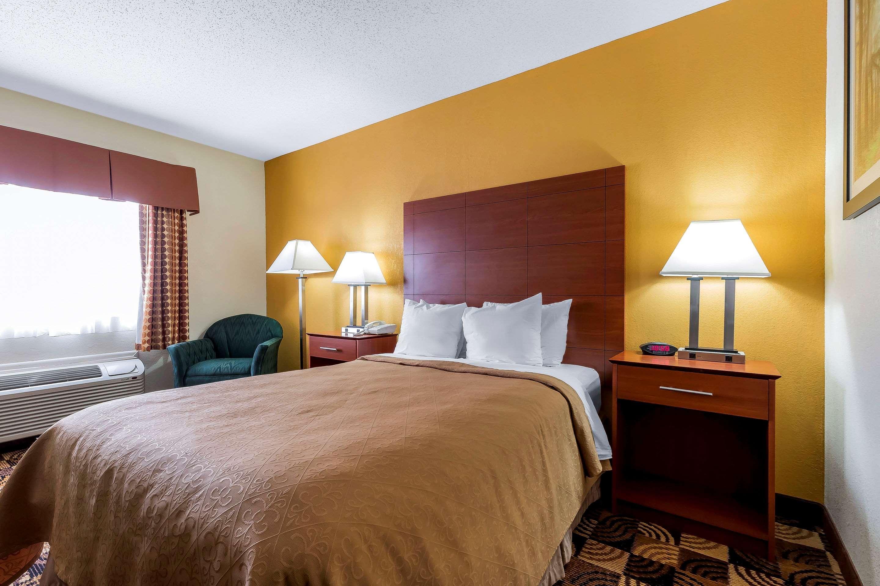 Quality Inn Sycamore - Dekalb Exterior photo