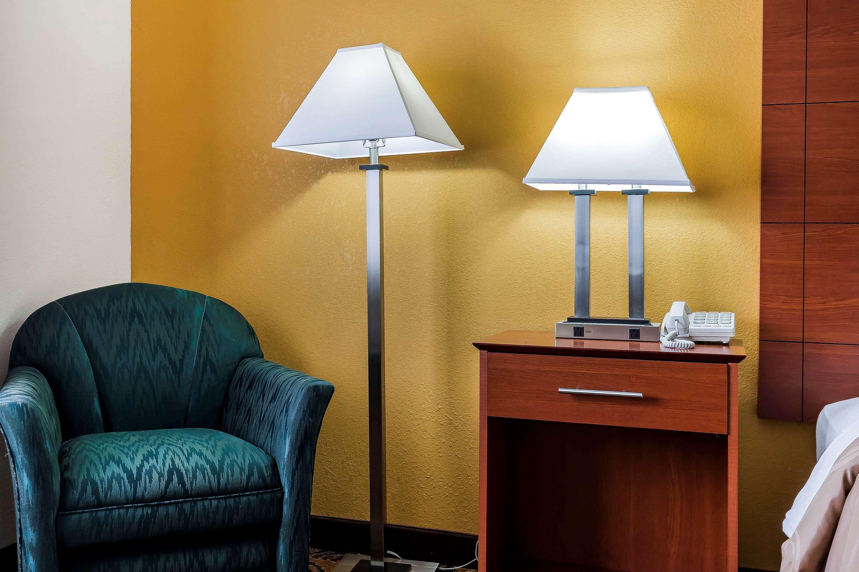 Quality Inn Sycamore - Dekalb Exterior photo