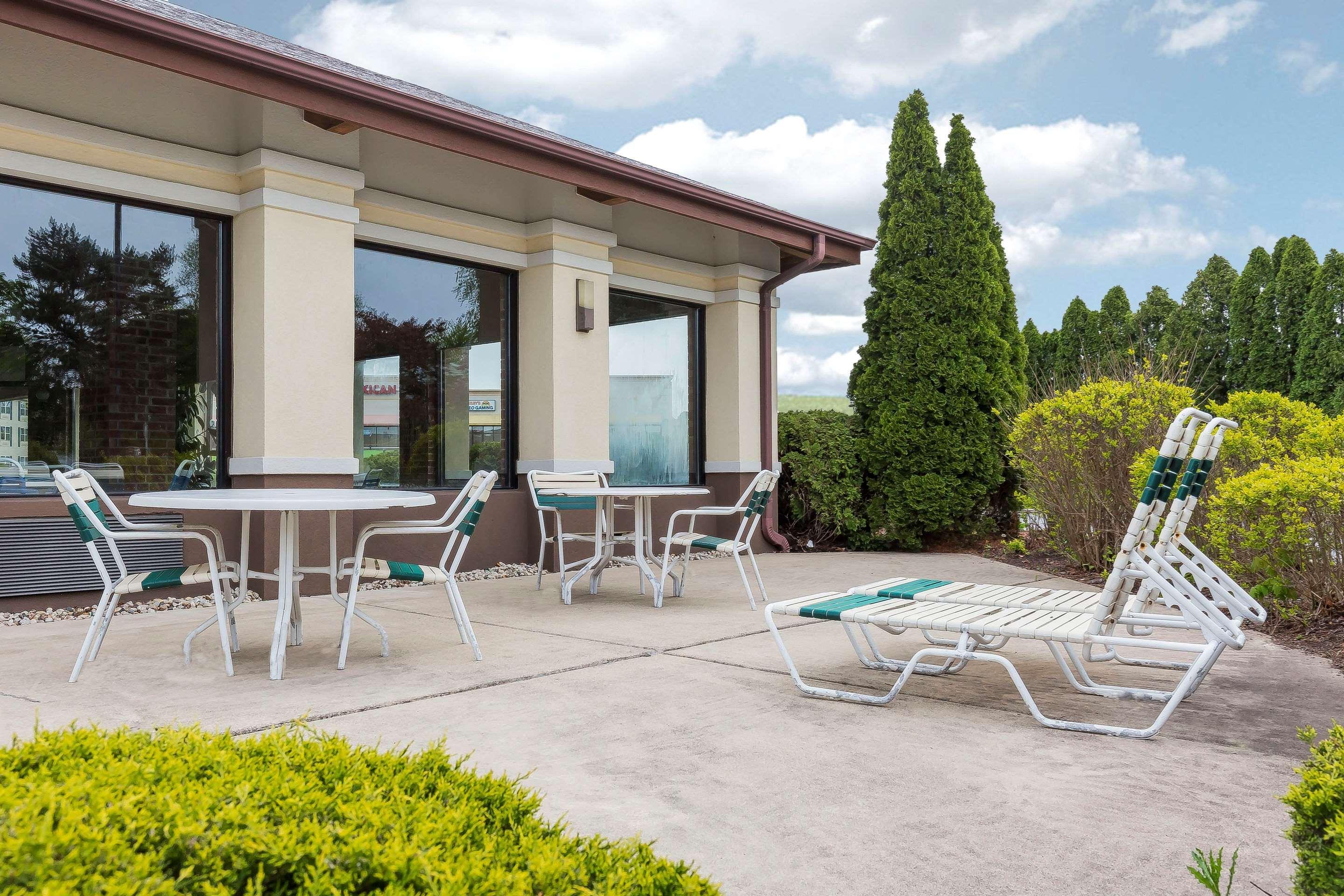 Quality Inn Sycamore - Dekalb Exterior photo
