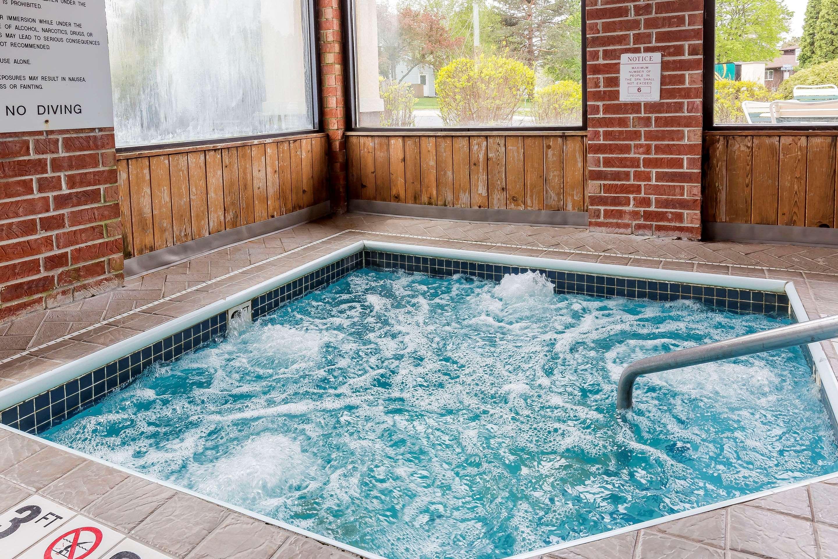 Quality Inn Sycamore - Dekalb Exterior photo