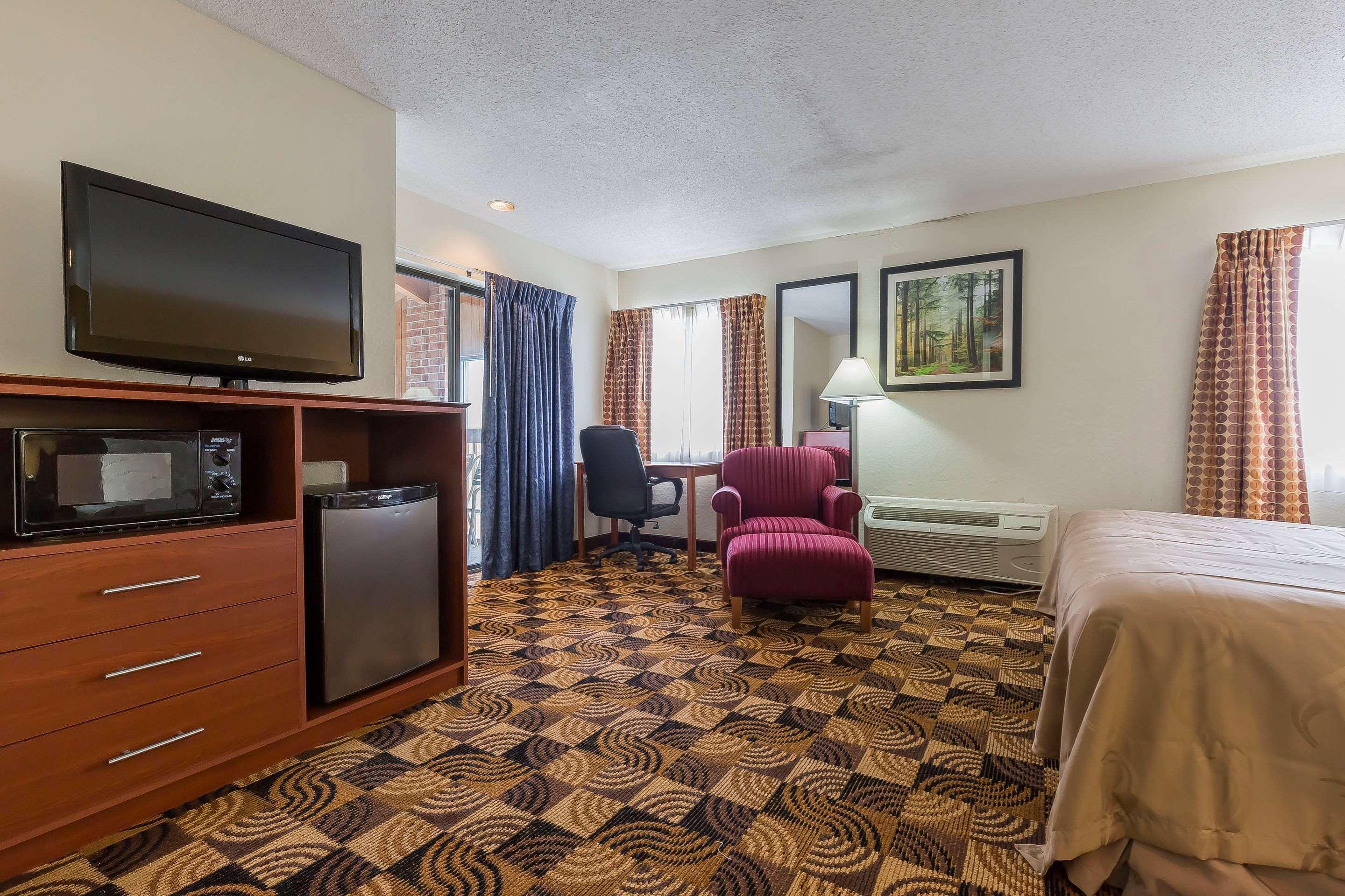 Quality Inn Sycamore - Dekalb Exterior photo