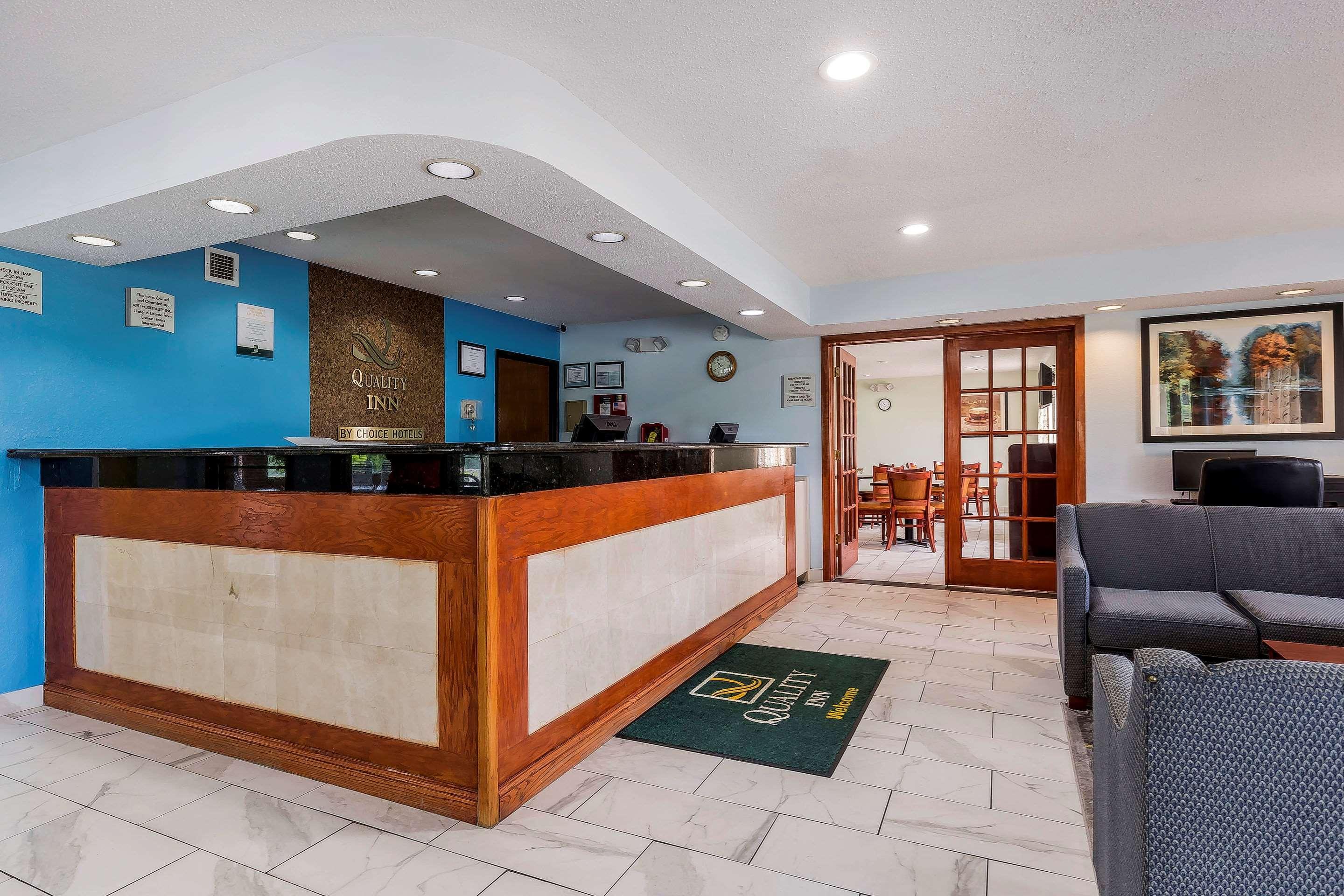 Quality Inn Sycamore - Dekalb Exterior photo
