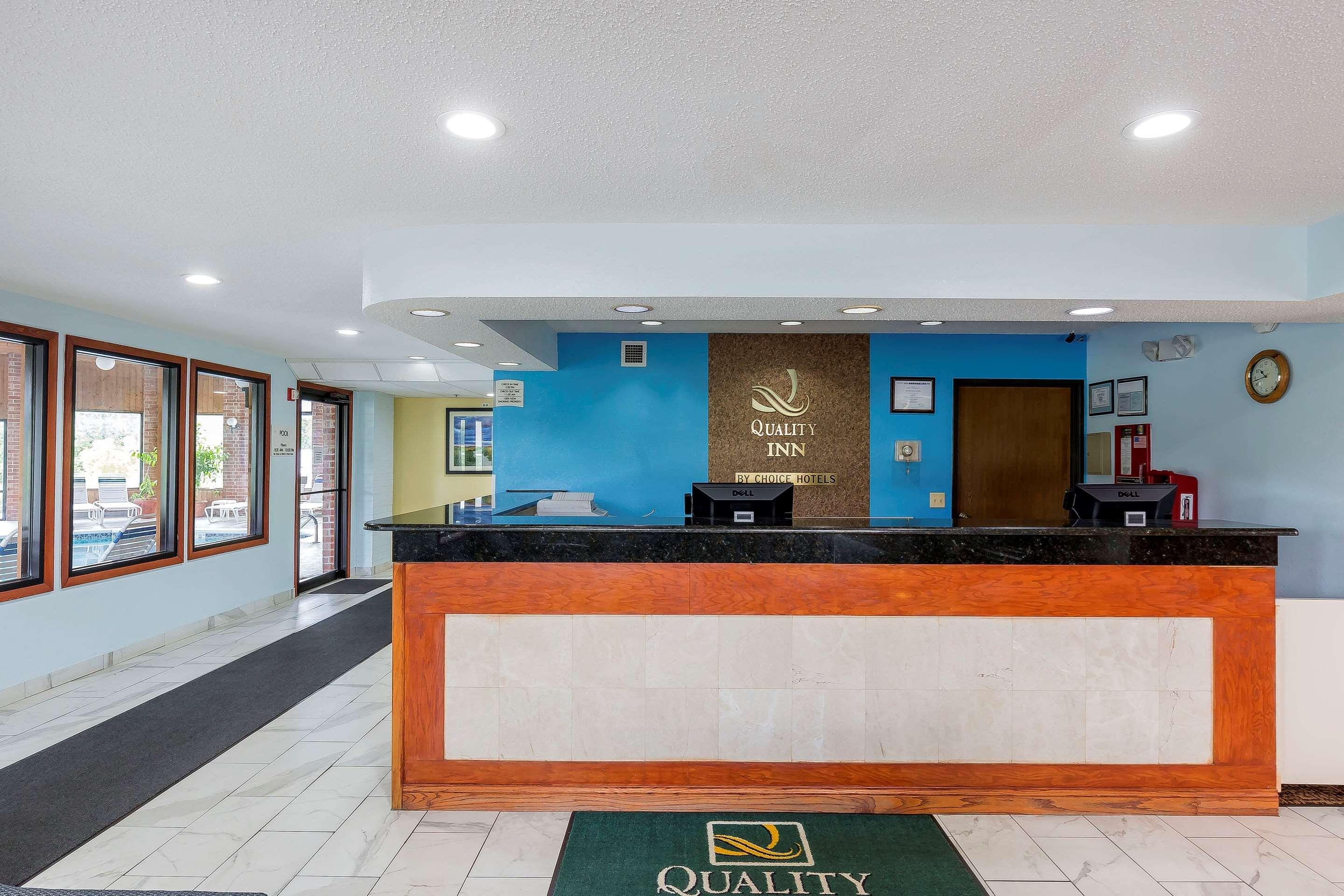 Quality Inn Sycamore - Dekalb Exterior photo