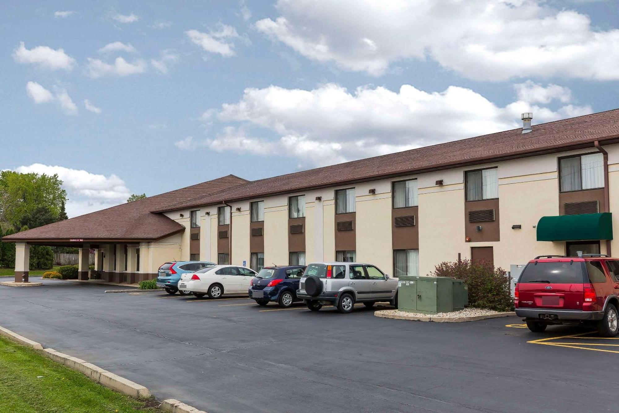 Quality Inn Sycamore - Dekalb Exterior photo