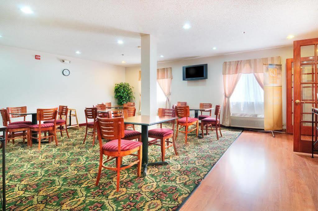 Quality Inn Sycamore - Dekalb Exterior photo